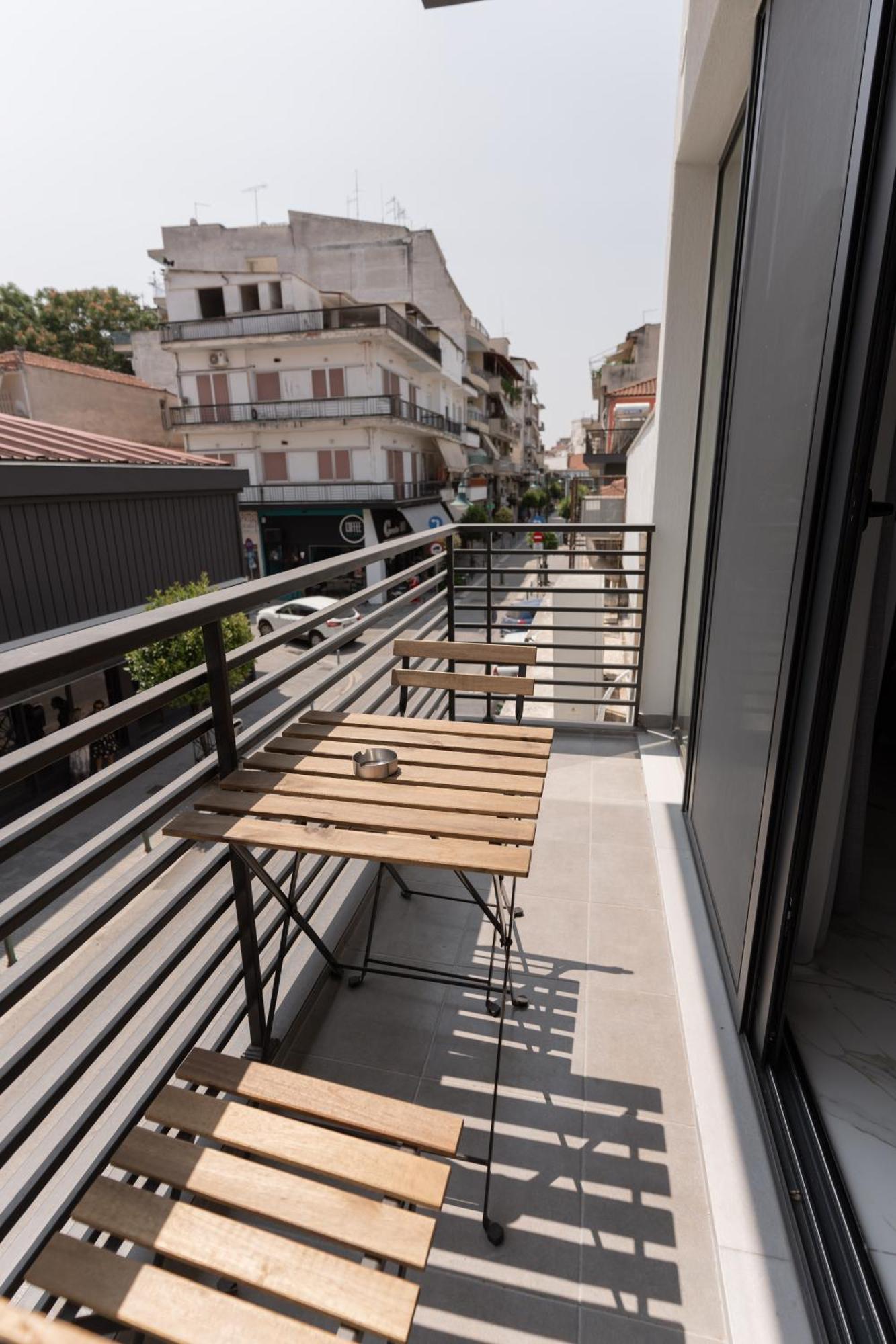 Δ17 Suites & Apartments ลาริซา ภายนอก รูปภาพ